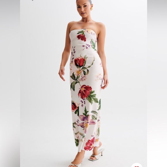 Maxi Dress SALE ⁉️Claudette Strapless Satin Maxi Dress - Bella Rosa Print - Picture 2 of 5